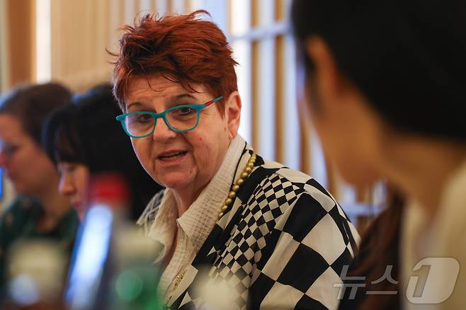 26일(현지시간) 프랑스 파리 국립기메동양박물관에서 열린 한불 수교 140주년 기념 미디어 조찬에서 야니크 린츠 박물관장이 ‘2026년 한국의 해’ 연간 프로그램을 설명하고 있다. 2026.2.26 ⓒ 뉴스1 이준성 기자