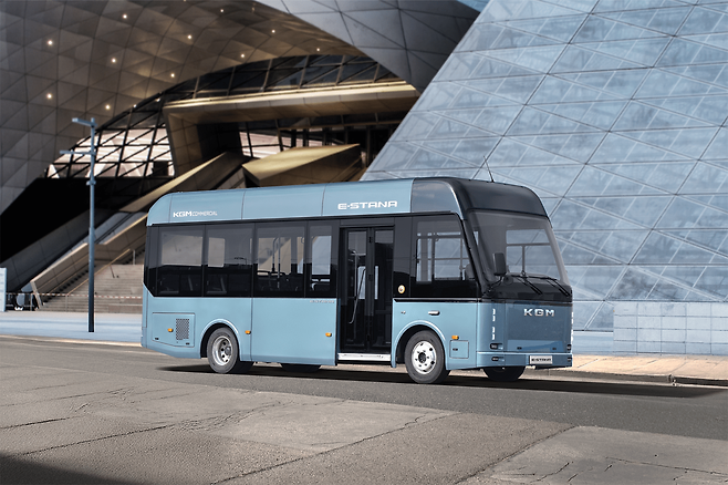 KGMC 이-스타나 사진 KGMC