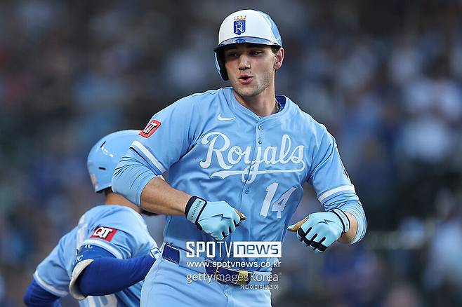 ▲ 캐글리온은 27일 애리조나와 시범경기에서 2루타를 기록했고, 이 타구 속도는 무려 120.2마일이 나왔다. 지난해 메이저리그에서 타구 속도 120마일 이상을 기록한 선수는 오닐 크루스와 블라디미르 게레로 주니어, 둘뿐이었다