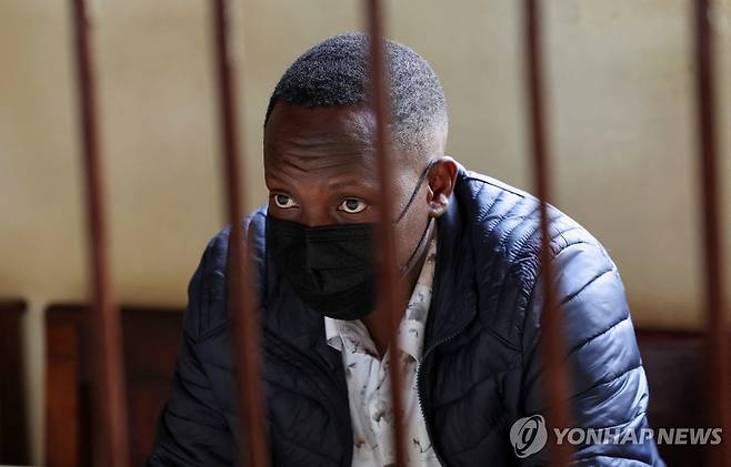 케냐에서 자국민을 속여 러시아로 데려가 우크라이나 전쟁에 참전하게 한 혐의로 기소된 남성. [로이터=연합뉴스. 재판매 및 DB 금지]