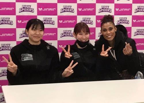 인터뷰에 나선 GS칼텍스의 오세연, 안혜진, 실바(사진 왼쪽부터) [촬영 이동칠]