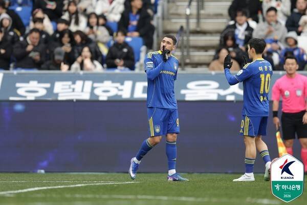 세레머니하는 울산 HD 야고. /사진=한국프로축구연맹