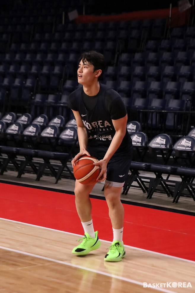 Yoo Yu-sang during training