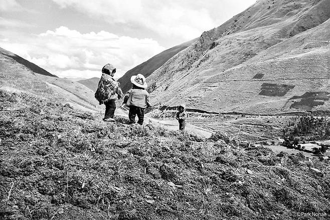 안데스 산정의 아이들 Peru, 2010. ⓒ박노해