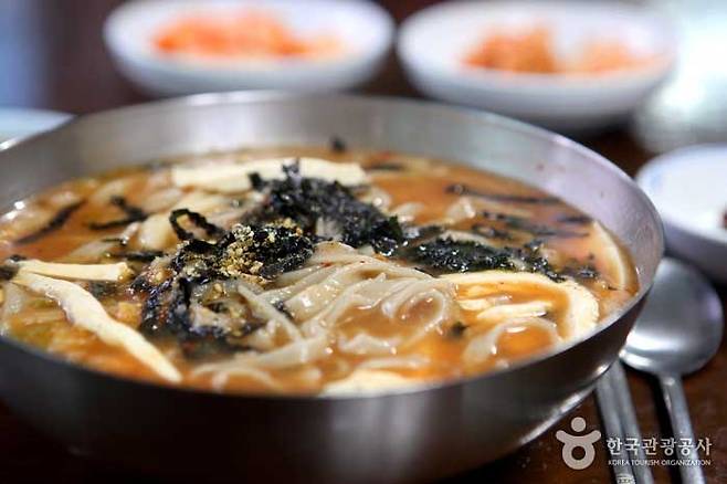 꼭두국수 / 사진 = 한국관광공사