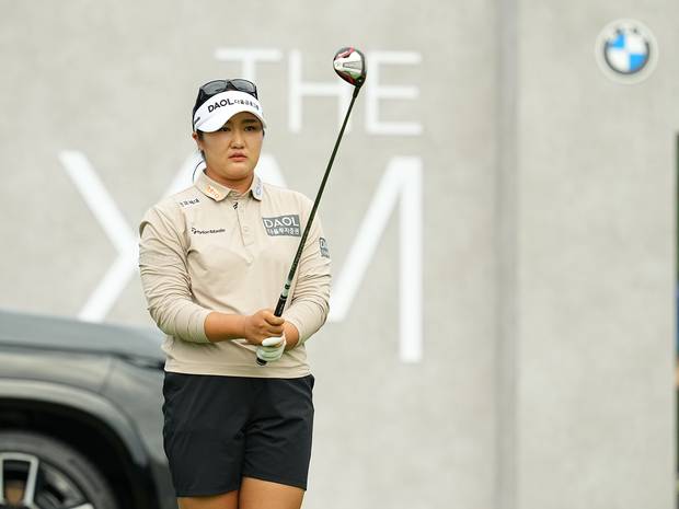 선두를 1타차로 추격하고 있는 유해란. 사진 제공=BMW 레이디스 챔피언십 조직위