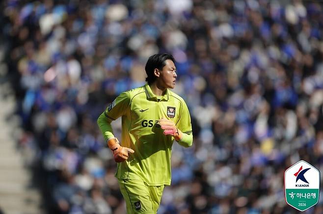 ▲ FC서울이&nbsp;28일 오후 2시 인천축구전용경기장에서 펼쳐진&nbsp;'하나은행 K리그1 2026' 개막전에서 인천 유나이티드를 2-1로 격파했다. 2024년 7월 이후 무려 581일 만에 펼쳐진 '경인더비'에서 승리하며 시즌 마수걸이 승리를 신고했다. 이날 승리로 서울은 상대 전적에서 12승 8무 11패로 우위를 점하게 됐다.&nbsp;ⓒ한국프로축구연맹