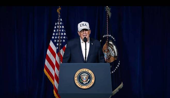 도널드 트럼프 미국 대통령이 28일 이란에 대한 공격 개시를 공식화했다. 트럼프 대통령은 이날 자신의 소셜미디어 트루스소셜을 통해 "역사상 가장 사악한 인물 중 한 명인 하메네이(이란 최고지도자)가 죽었다"고 밝혔다. /트루스소셜