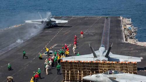 지난달 28일(현지시간) 미군이 항공모함에서 이란에 대한 '장대한 분노' 작전을 수행하는 모습. 美 중부사령부 CENTCOM 제공