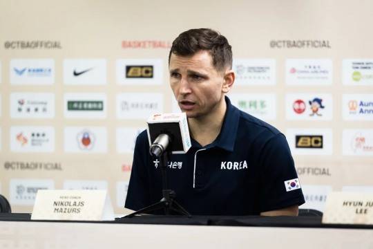 지난달 26일 대만과의 경기 당시 마줄스 감독. 사진[연합뉴스]