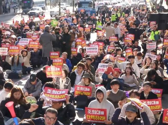 사진 연합뉴스, 촛불행동 유튜브 캡처