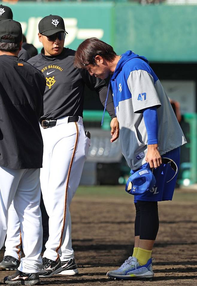 ▲ 왼쪽부터 이승엽 코치, 강민호 ⓒ삼성 라이온즈