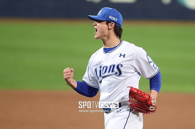 ▲&nbsp;이호성. 삼성 라이온즈 필승조의 한 축을 맡을 것이라 예상됐던 투수 이호성이 큰 부상 악재를 만났다. 스프링캠프 도중 오른쪽 팔꿈치에 이상을 감지한 이호성은 지난 2월 26일 귀국해 한국 병원 4곳에서 검진을 실시했다. 오른쪽 팔꿈치 내측인대 손상으로 수술이 필요하다는 소견이 나왔다. 사실상 시즌 아웃될 것으로 보인다. ⓒ곽혜미 기자