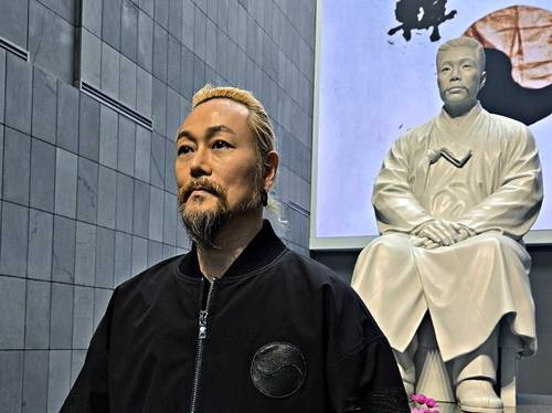 태극기 의류 디자이너 이인원(52)씨 [본인 제공. 재판매 및 DB 금지]