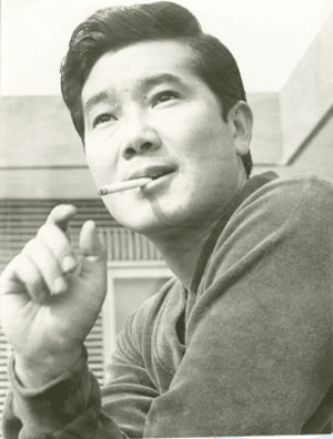 1966년 히트곡 낙엽따라 가버린 사랑을 노래한 대중가수 차중락.