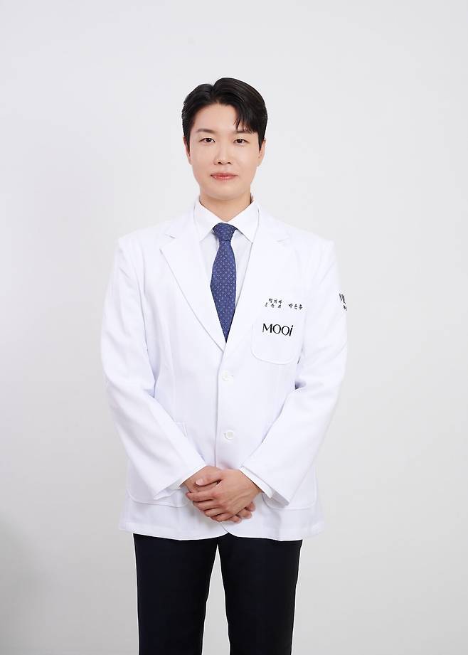 박윤용 원장 | 출처: 무이성형외과