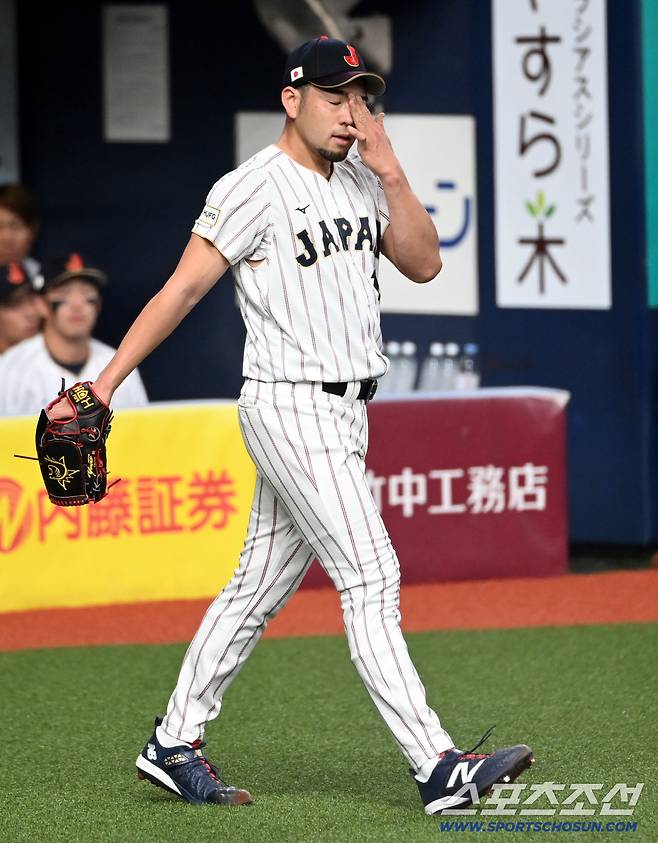 2일 일본 오사카 교세라돔에서 열린 WBC(월드베이스볼클래식) 일본 대표팀과 오릭스 버팔로스의 경기, 1회말 2실점을 내주며 아쉬워하는 기쿠치의 모습.오사카(일본)=허상욱 기자wook@sportschosun.com/2026.03.02/