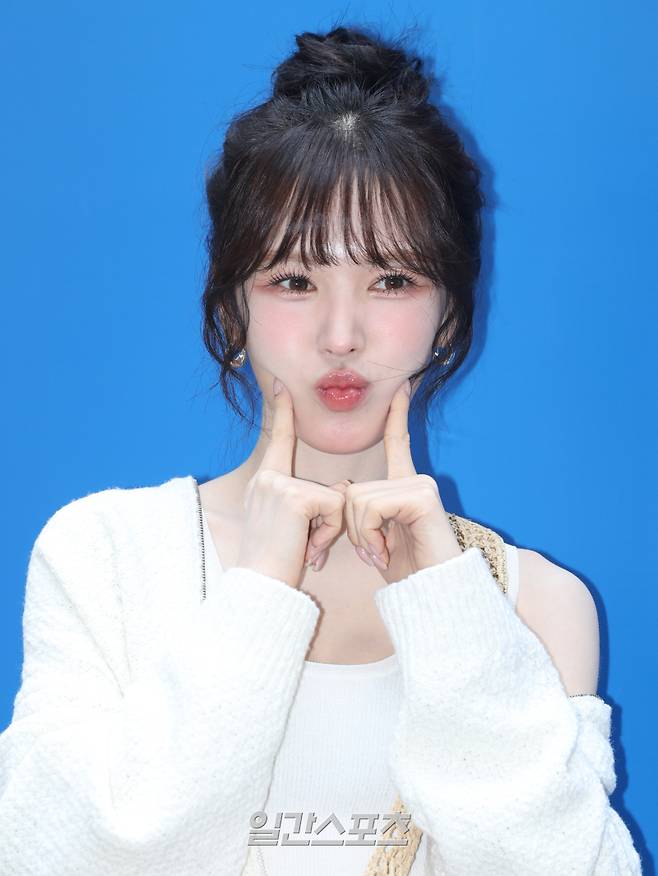 레드벨벳 웬디가 20일 오후 서울 강남구 신사동에서 열린 한 패션 브랜드 포토월 행사에 참석해 포즈를 취하고 있다. 서병수 기자 qudtn@edaily.co.kr /2025.03.20/