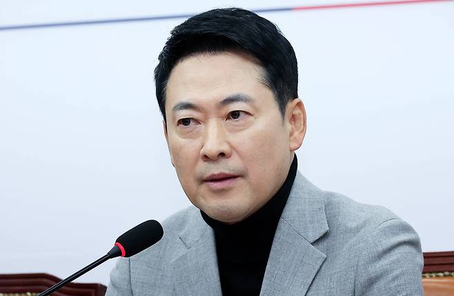 장동혁 국민의힘 대표가 최고위원회의에서 모두발언을 하고 있다. 임현동 기자