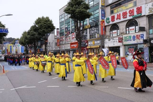 ▲ 국내 최대 규모의 민속축제인 ‘2026 삼척 정월대보름제’가 지난 사흘간의 대장정을 마치고 성황리에 막을 내린 가운데, 주최 측 추산 총 12만 명의 시민과 관광객이 몰려 대성황을 이뤘다.