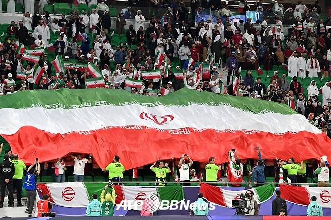 이란 축구 대표팀을 응원하는 팬들의 모습. /AFPBBNews=뉴스1