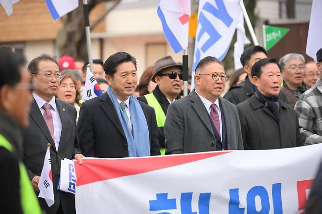 ‘3·1 광화문 원코리아범국민대회’ 참가자들이 거리를 행진하고 있다. 원코리아범국민연대 제공