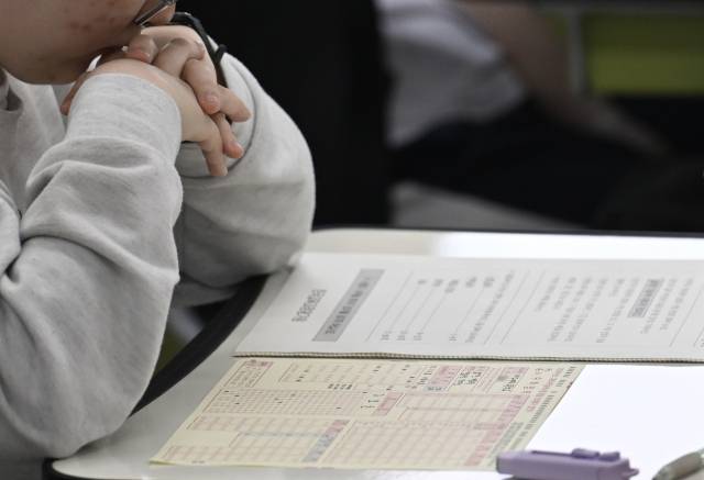 2026학년도 대학수학능력시험 전국연합학력평가가 실시된 지난해 6월 4일 오전 대구 수성구 대구여자고등학교에서 고3 수험생들이 시험을 치르고 있다. 매일신문 DB