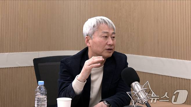 김근식 국민의힘 서울 송파병 당협위원장이 3일 뉴스1TV '팩트앤뷰'에 출연해 질문에 답하고 있다.(뉴스1TV '팩트앤뷰' 캡처)