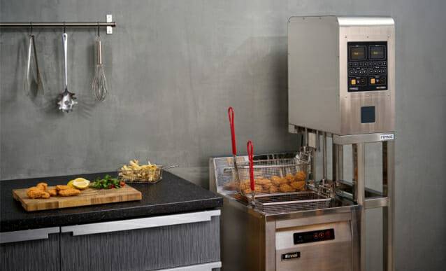 로보슨 자동 튀김 제어기 '프라이닉' (사진=로보슨)