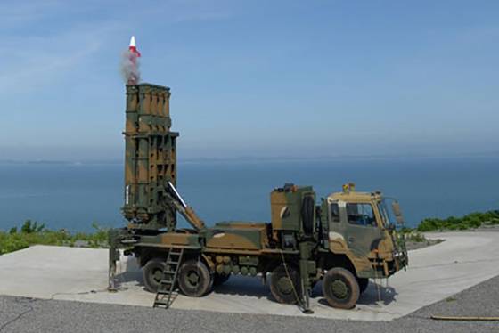 천궁-Ⅱ 발사대에서 요격 미사일이 발사되고 있다. 연합뉴스