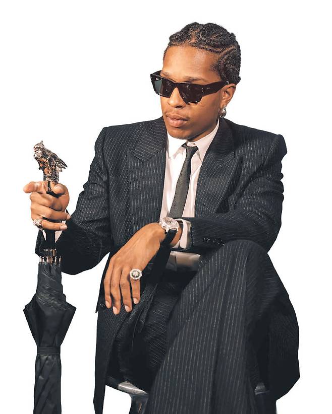 레이밴의 첫 번째 크리에이티브 디렉터가 된 에이셉 라키.  [레이밴 인스타그램]