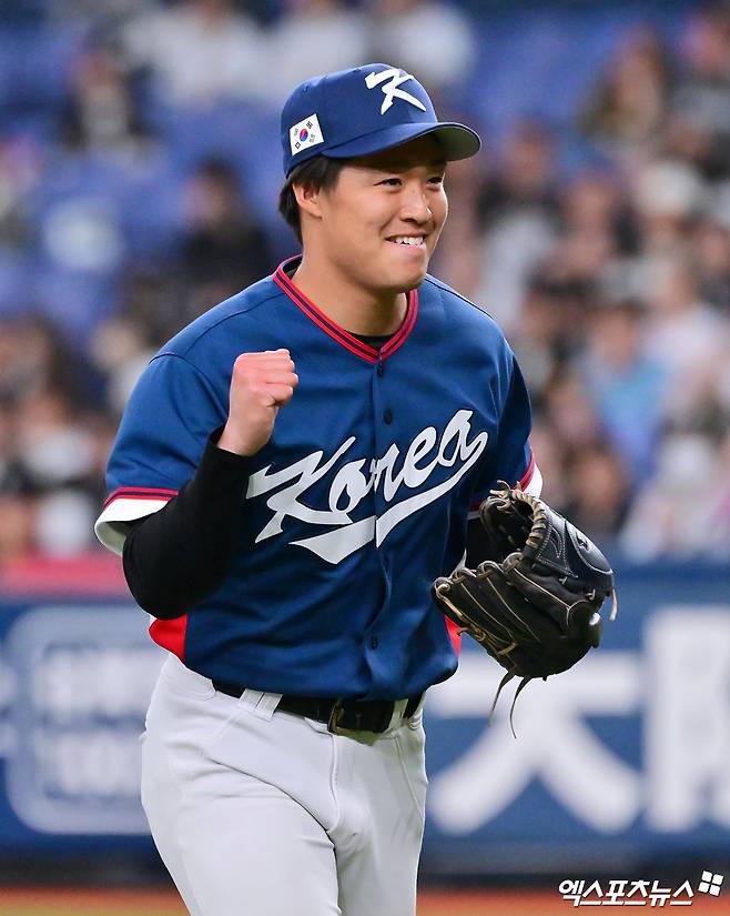 3일 오후 일본 오사카 교세라돔에서 열린 한국과 오릭스 버팔로스의 평가전 경기, 8회말 수비를 마친 일본투수 이시이가 기뻐하고 있다. 오사카, 김한준 기자