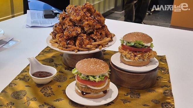 맘스터치 후덕죽 셰프 컬렉션. / 사진=한다원 기자