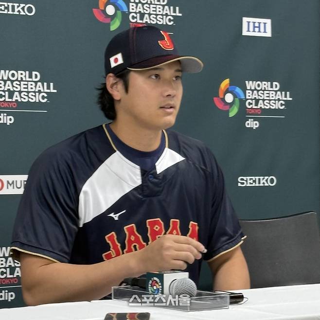 오타니가 인터뷰에 임하고 있다. 도쿄 | 박연준 기자 duswns0628@sportsseoul.com