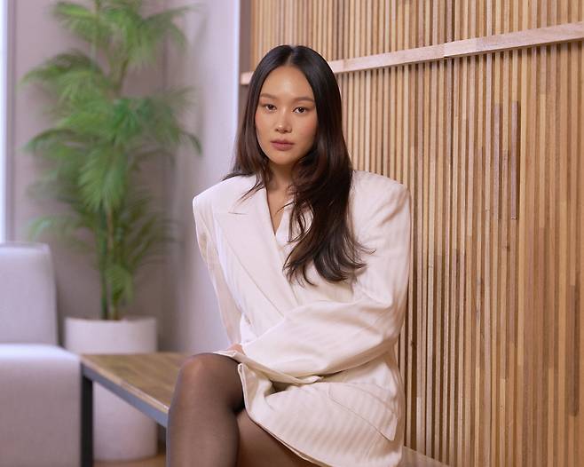 넷플릭스 오리지널 시리즈 '브리저튼4'에서 소피 백을 연기한 배우 하예린. /넷플릭스