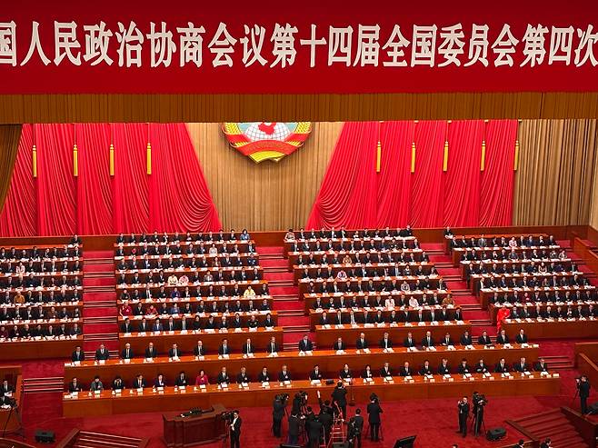 4일 오후 3시(현지시각) 베이징 인민대회당에서 정협 개막식이 열렸다. 앞에서 두 번째 줄 가운데가 시진핑 주석. /베이징=이은영 특파원