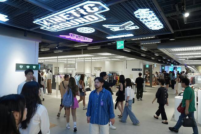 롯데백화점 본점 K패션 전문관 ‘키네틱 그라운드’. 롯데백화점 제공