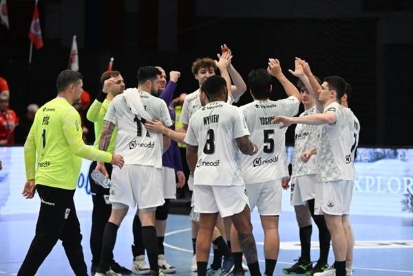 사진 2025/26 Machineseeker EHF 남자 핸드볼 챔피언스리그 플레이오프 진출을 확정한 낭트 선수들, 사진 출처=유럽핸드볼연맹