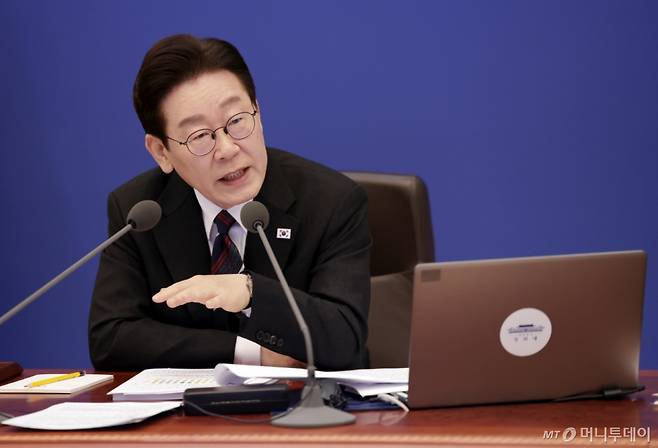 [서울=뉴시스] 최동준 기자 = 이재명 대통령이 24일 청와대에서 열린 국무회의에서 발언하고 있다. 2026.02.24. photocdj@newsis.com /사진=최동준