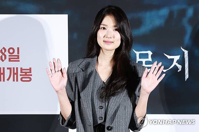 김혜윤, 믿고 보는 배우 (서울=연합뉴스) 진연수 기자 = 배우 김혜윤이 4일 서울 용산구 CGV용산아이파크몰에서 열린 영화 '살목지' 제작보고회에서 포즈를 취하고 있다. 2026.3.4 jin90@yna.co.kr