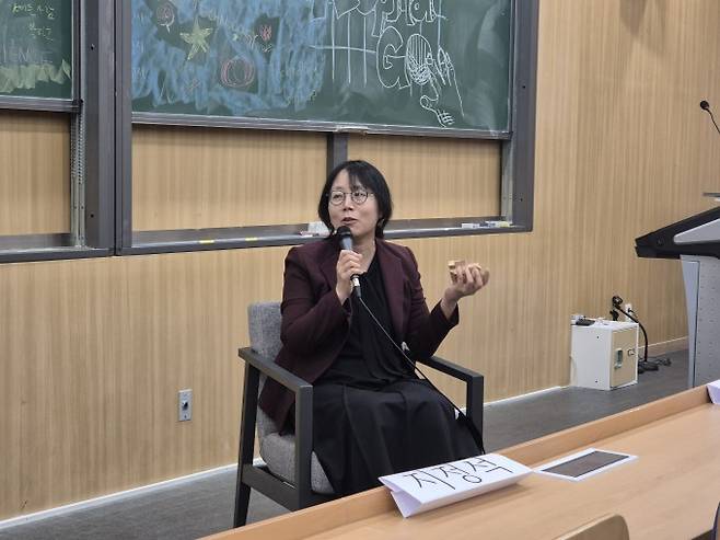 석차옥 서울대 화학부 교수가 5일 서울대 관악캠퍼스에서 열린 특별대담에서 발언하고 있다. 임정우 기자 jjwl@donga.com