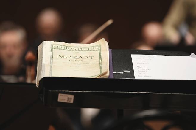 존 앨리엇 가디너의 공연에 사용된 모차르트의 c단조 미사(K.427)악보  / 사진 제공. 프레스토 컴퍼니.