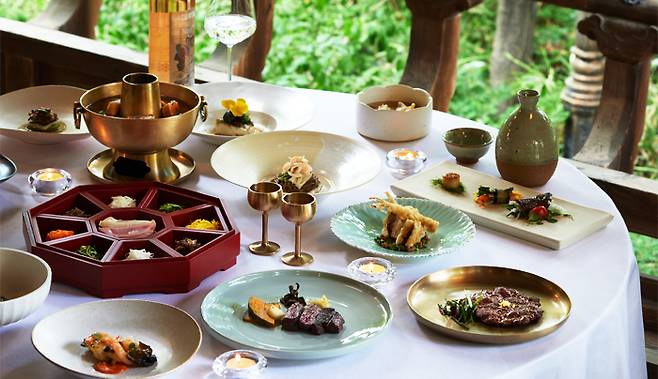 Korea House (Korea House)