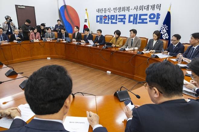 한병도 더불어민주당 원내대표가 5일 국회에서 열린 정책조정회의에서 현안 관련 발언하고 있다. 2026.3.5 연합뉴스