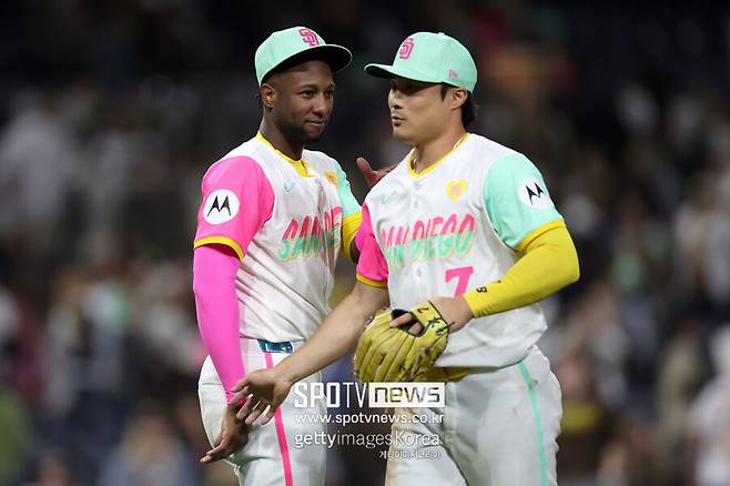 ▲ 샌디에이고 파드리스 시절 주릭슨 프로파와 김하성.