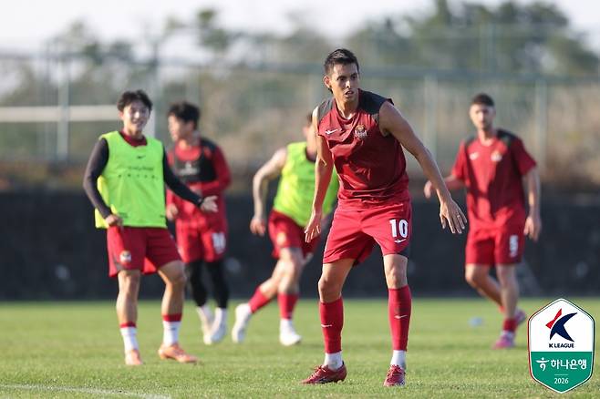 후이즈가 팀 훈련에 임하고 있다. /사진=한국프로축구연맹 제공