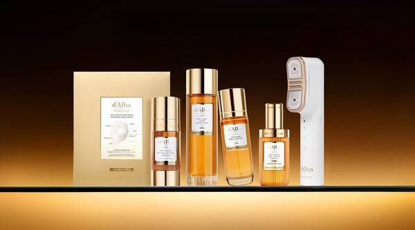 달바 시그니처는 달바가 축적해 온 연구와 기술을 집약한 프리미엄 안티에이징 라인이다. [출처=달바]