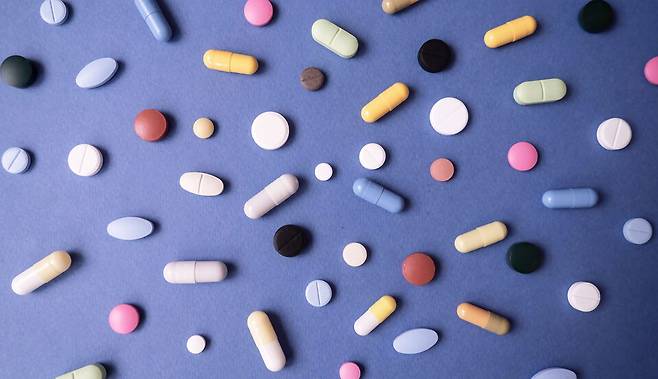 국내 제약바이오 산업이 신약 개발 25년의 궤적 위에서 의미 있는 성과를 축적했지만 글로벌 블록버스터 창출이라는 최종 목표까지는 여전히 구조적 한계를 안고 있다는 지적이 나온다. /게티이미지뱅크