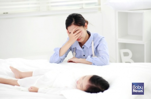 출산 후 산후우울증을 겪는 산모 비율이 급격히 높아지고 있는 가운데, 산후우울증을 경험한 산모는 그렇지 않은 산모에 비해 추가 출산 의향이 확연히 낮은 것으로 나타났다. ⓒ베이비뉴스