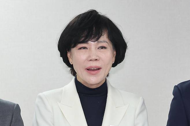 전현희 더불어민주당 서울시장 후보가 23일 오전 서울 영등포구 더불어민주당 당사에서 열린 중앙당공천관리위원회 2차 회의 및 광역단체장 후보자 면접에서 각오를 밝히고 있다. 2026.02.23 [서울=뉴시스]